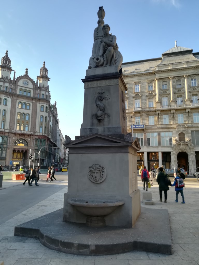 Híres hölgyek a belvárosban